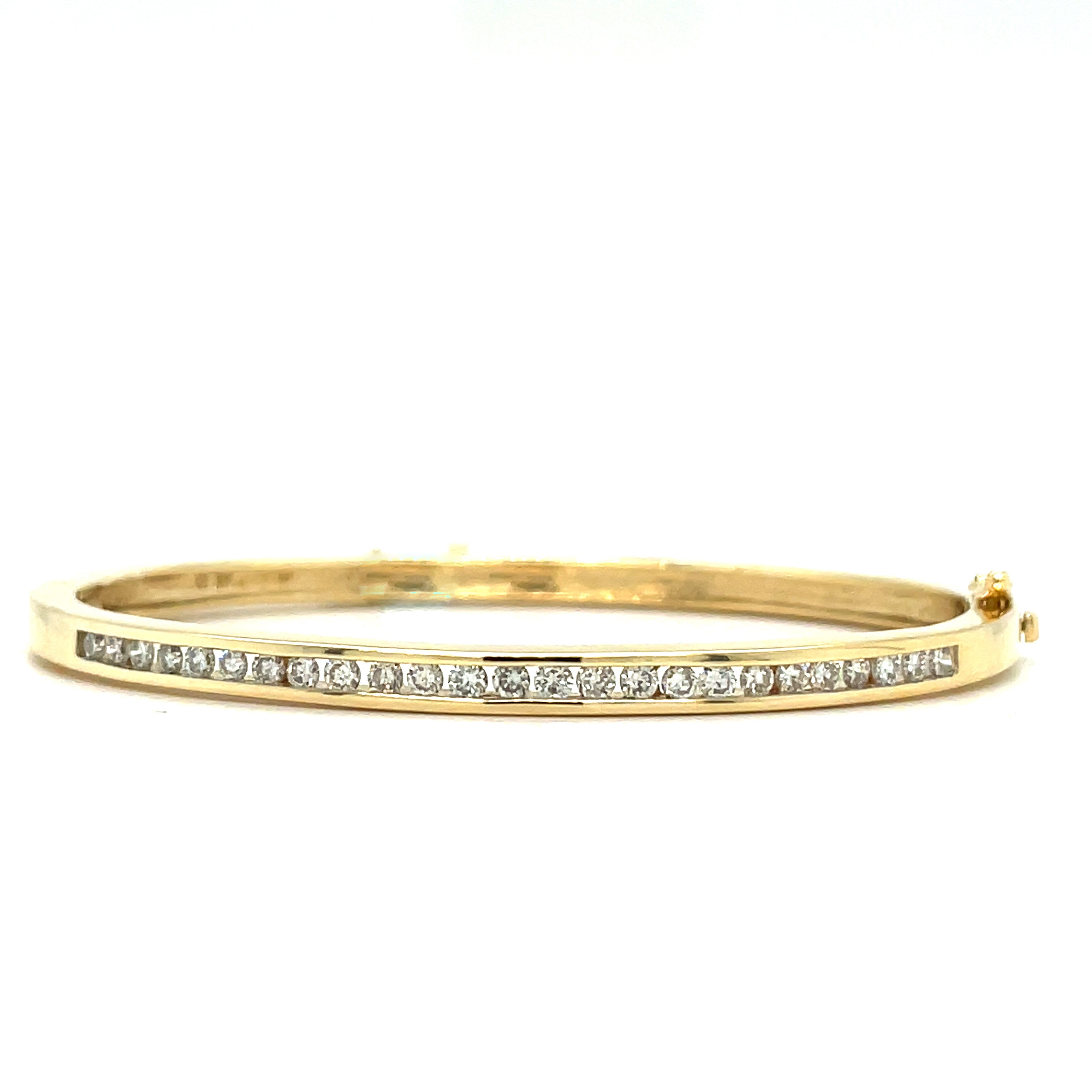 14k Lady's Yellow Gold Bangle Bracelet (3/4ct.)